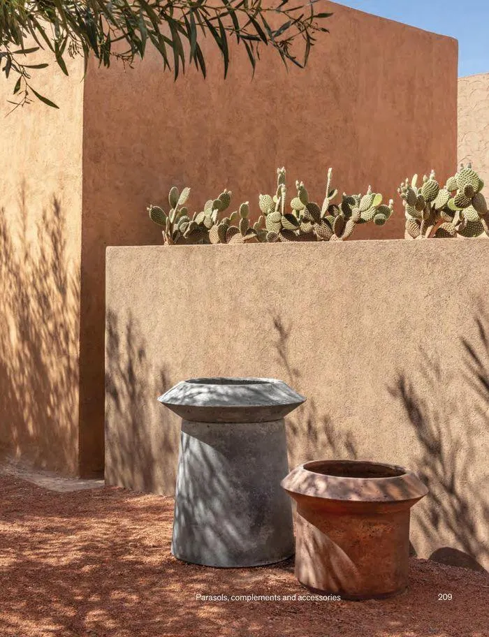 Outdoor decor collections 2024 da 1 febbraio a 30 giugno di 2024 - Pagina del volantino 211