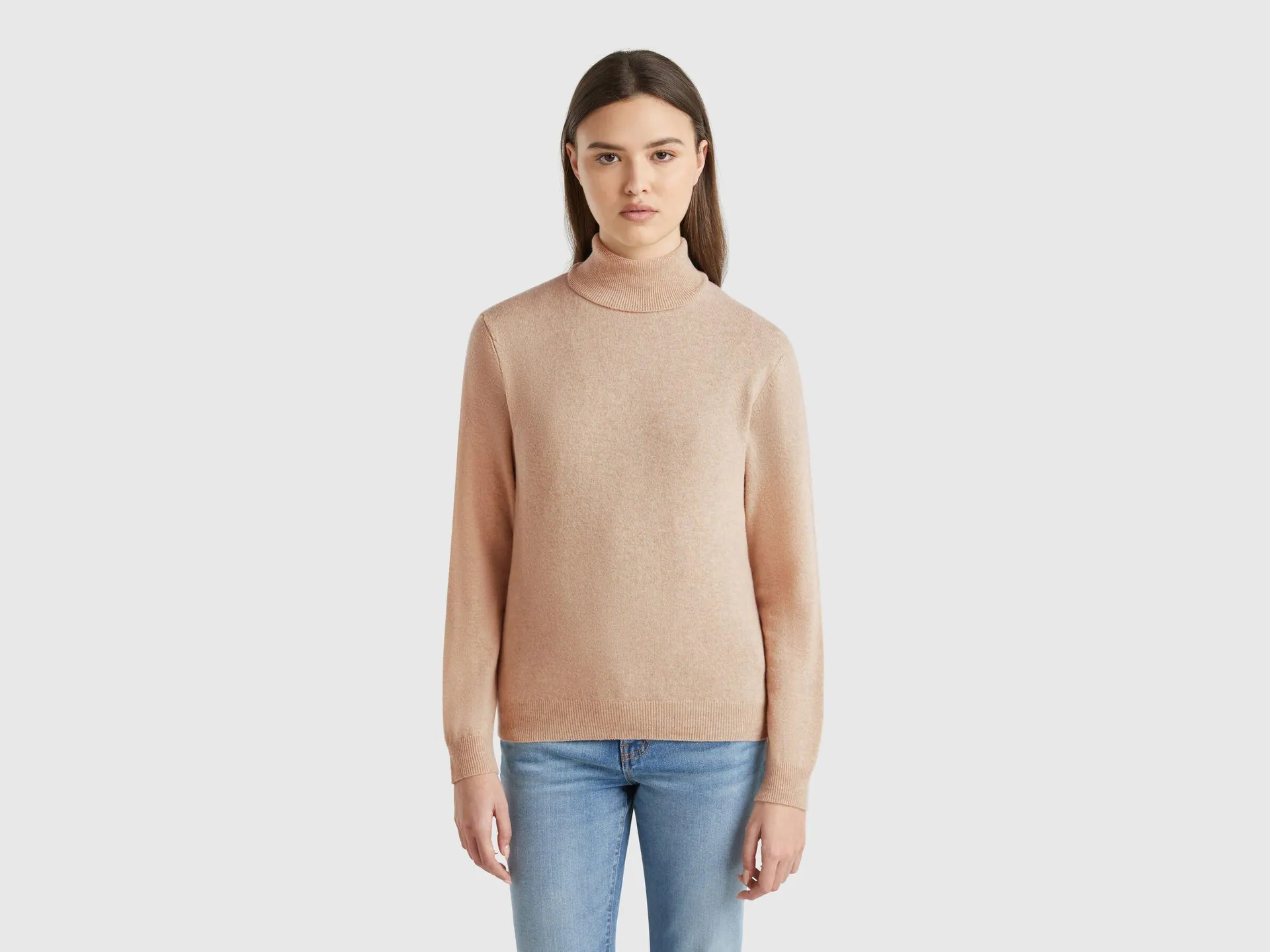 Maglione dolcevita beige in pura lana Merino