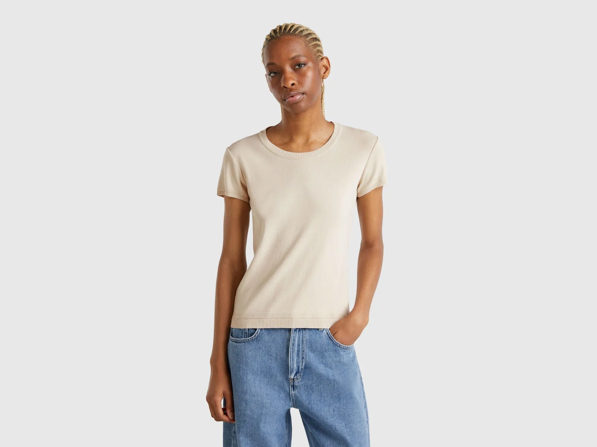 Maglia beige a manica corta