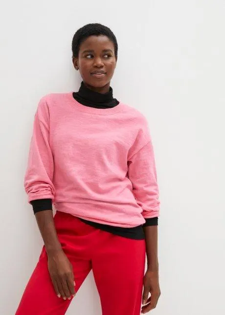 Maglione in maglia fine con maniche larghe e spacchi laterali in cotone