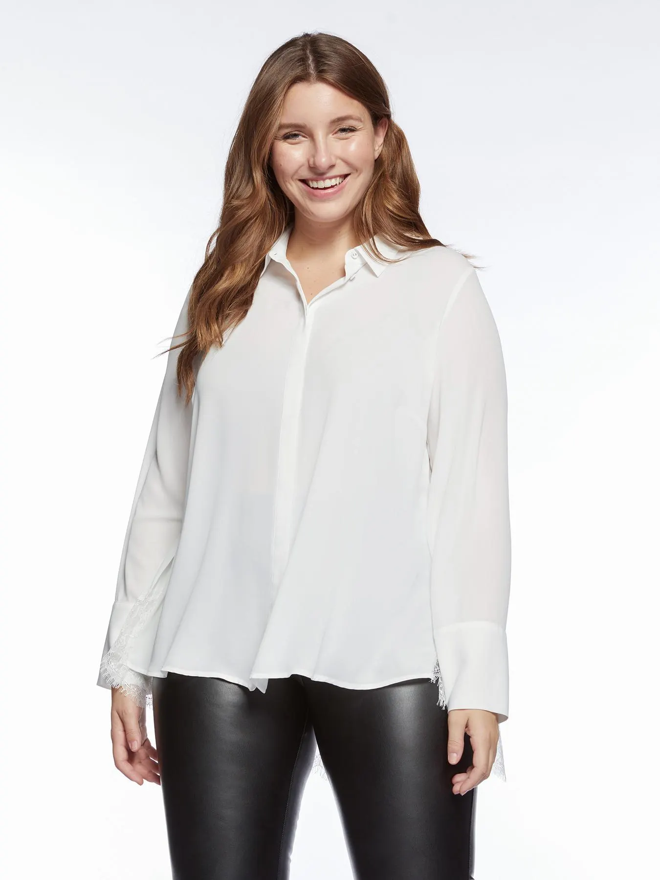 Camicia con dietro plissé e pizzo