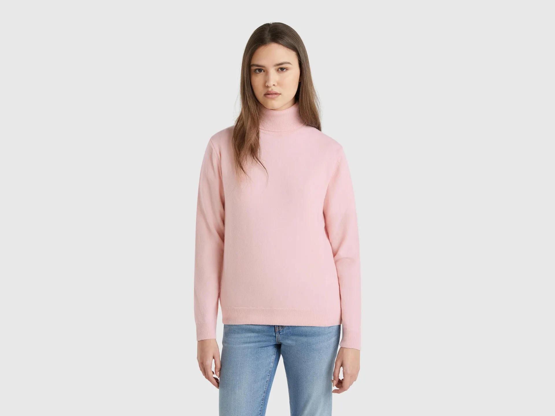 Maglione dolcevita rosa cipria in pura lana Merino