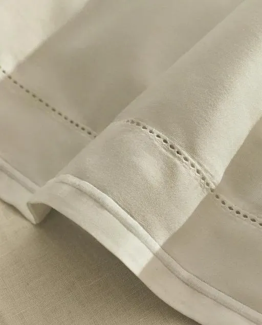 (300 FILI) COPRIPIUMINO IN SATIN CON VOLANT