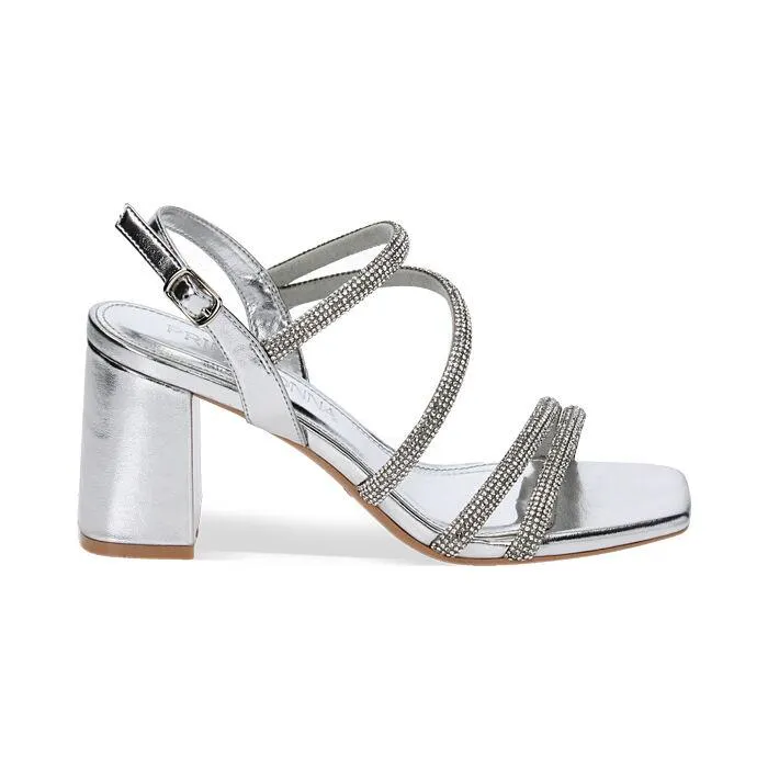Sandali argento in laminato con pietre, tacco 7,7 cm