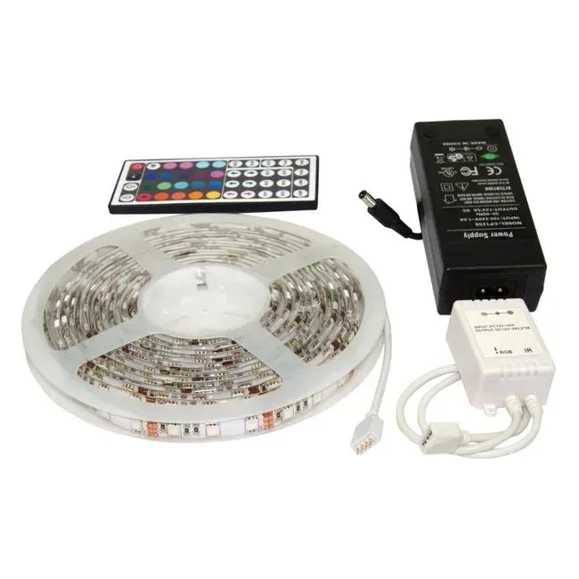 Kit striscia led 4m luce rgb 300LM IP65