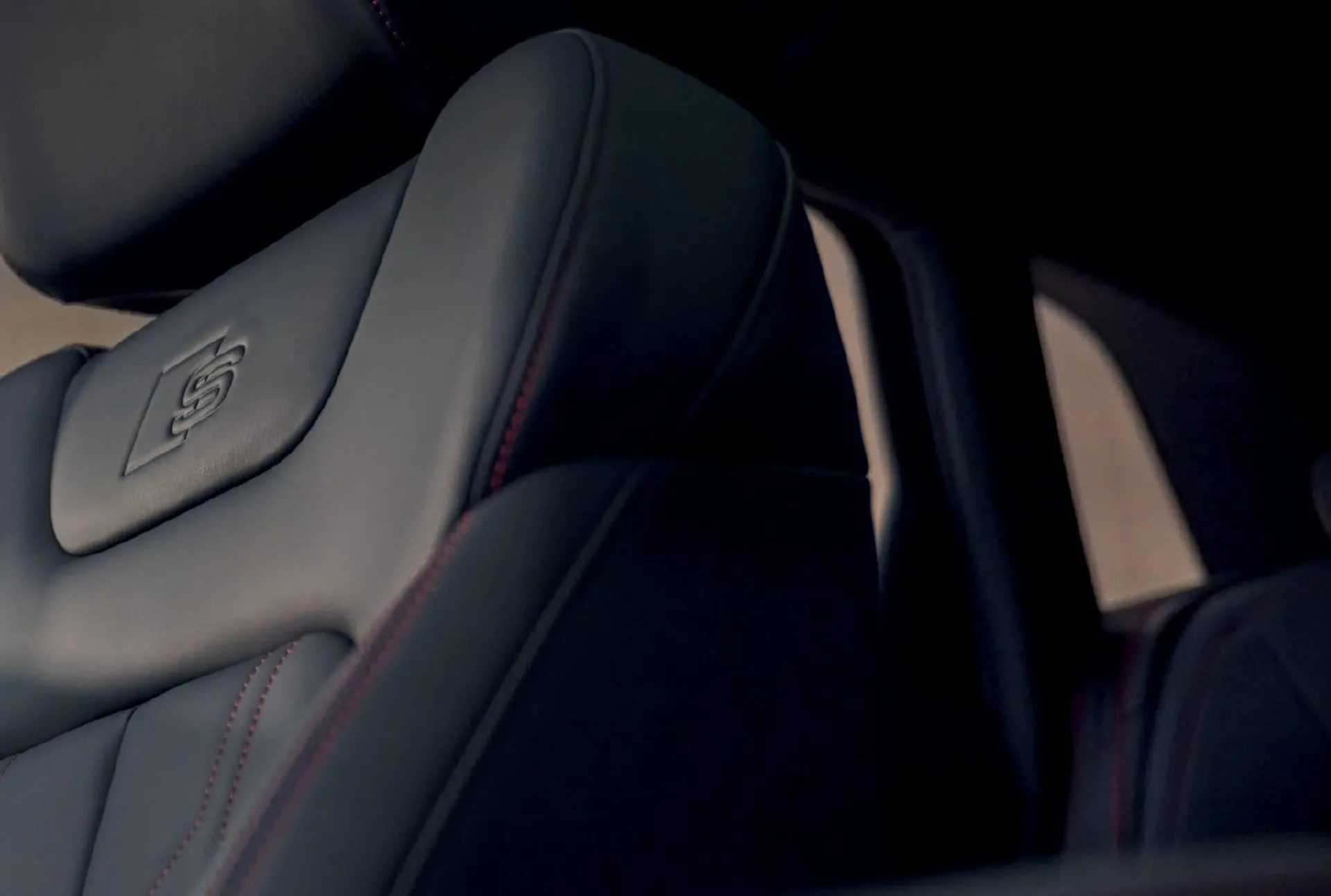 Volantino Audi Q8 e-tron da 9 gennaio a 21 dicembre di 2024 - Pagina del volantino 13