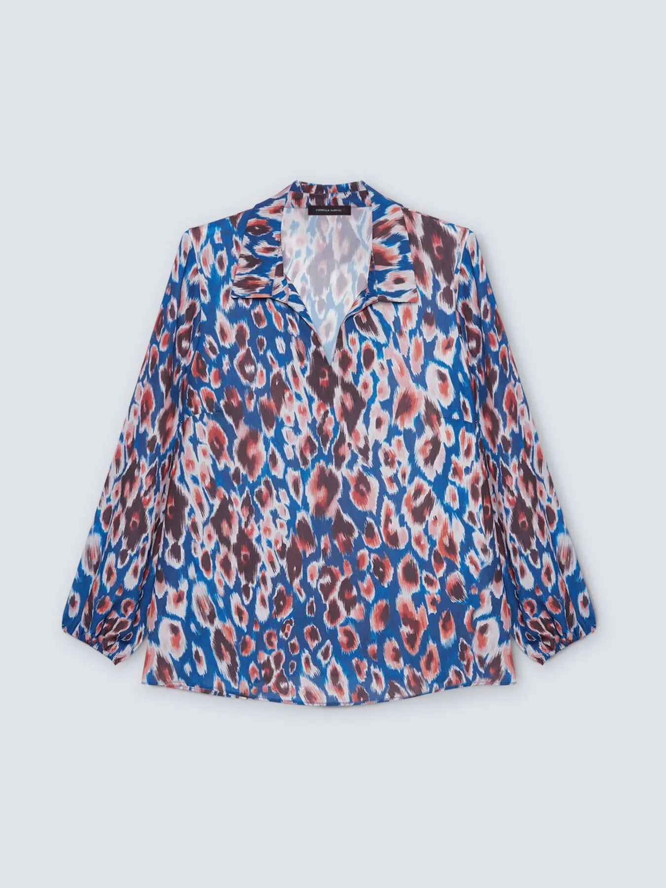 Blusa con stampa maculata