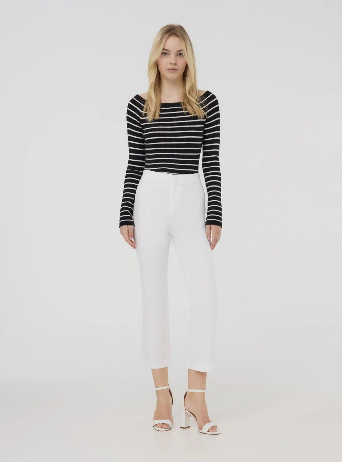 Maglia a righe con spalle scoperte Var nero