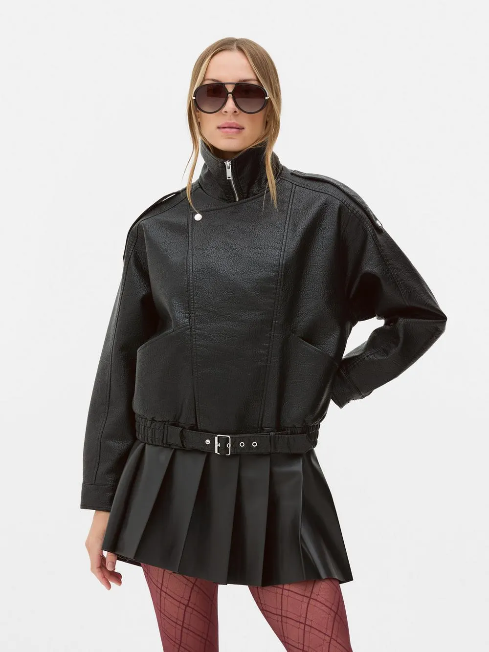 Bomber asimmetrico in PU Rita Ora
