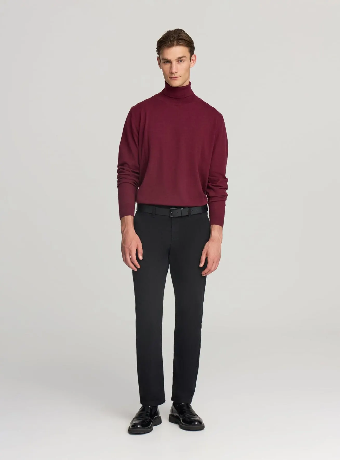 Maglia dolcevita tinta unita Bordeaux