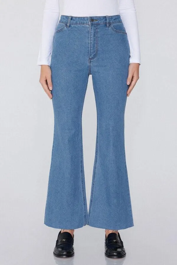 Jeans Lunghi Modello Trombetta