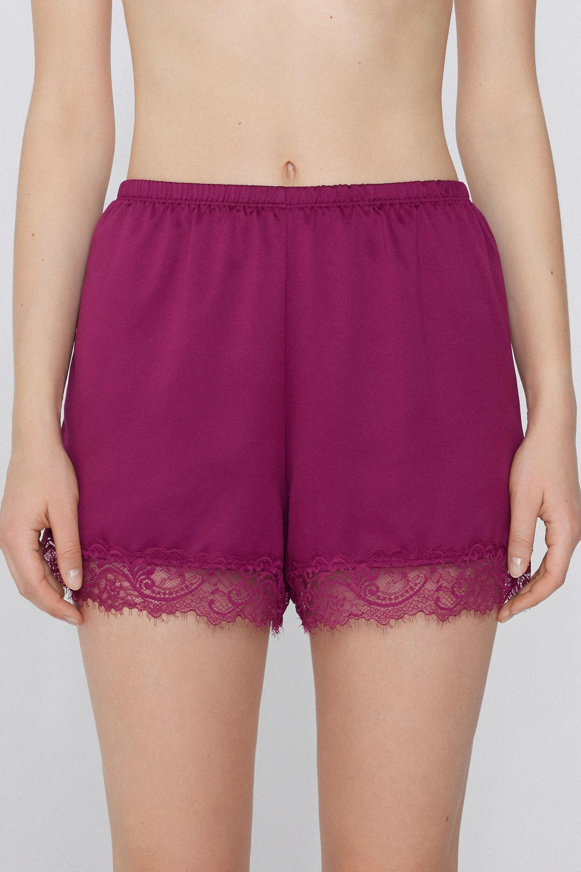 Pantaloncino Corto in Raso e Pizzo