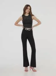 Top crop con scollo americano e strass Nero