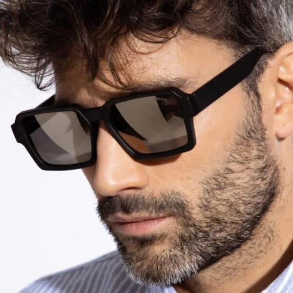 LatinLove LL1102 (Black)