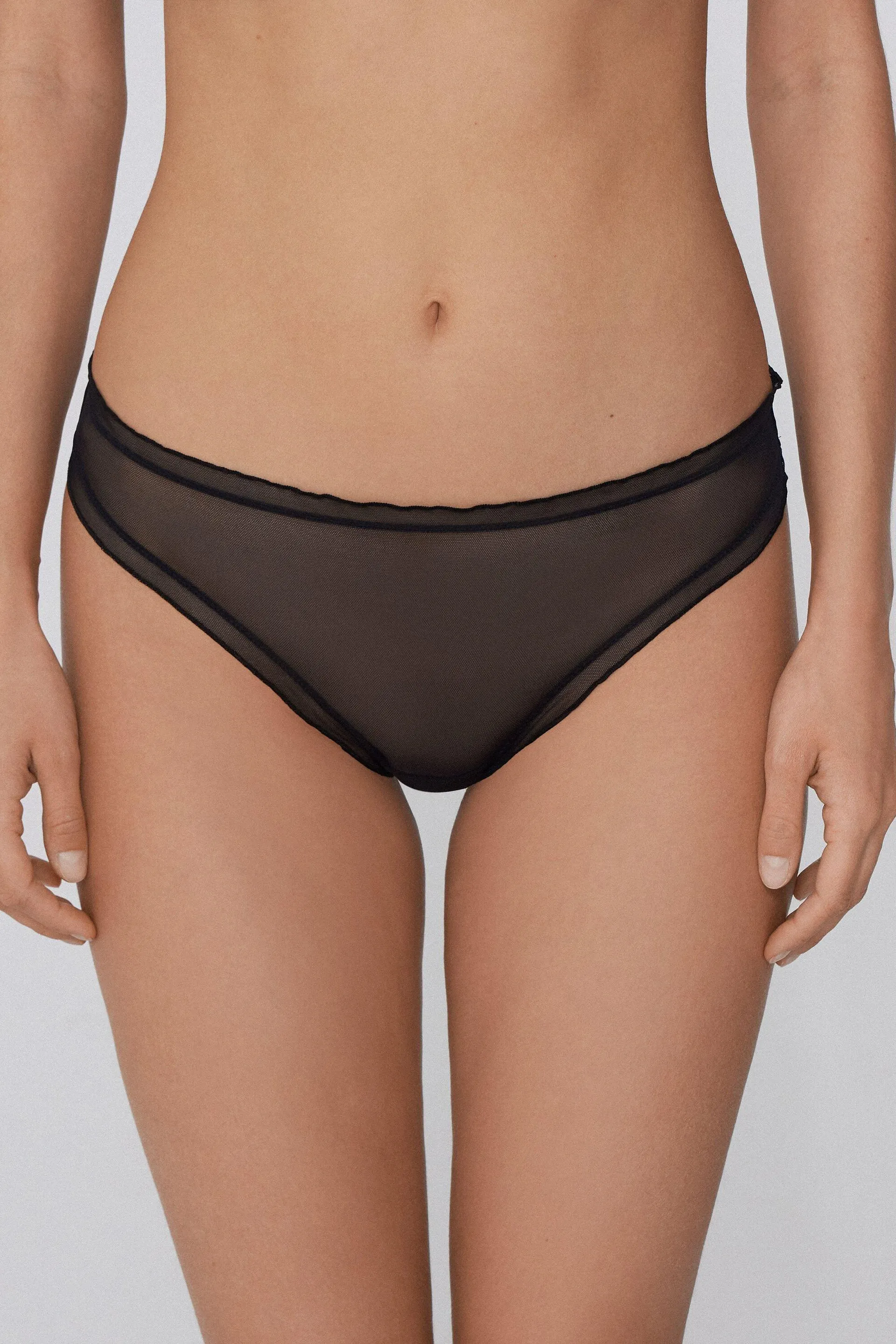 Brasiliano in Tulle con Fiocco