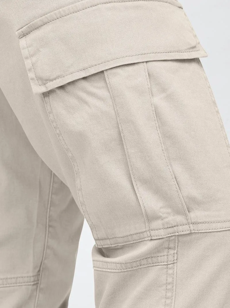 Pantaloni slim con ampie tasche - Beige