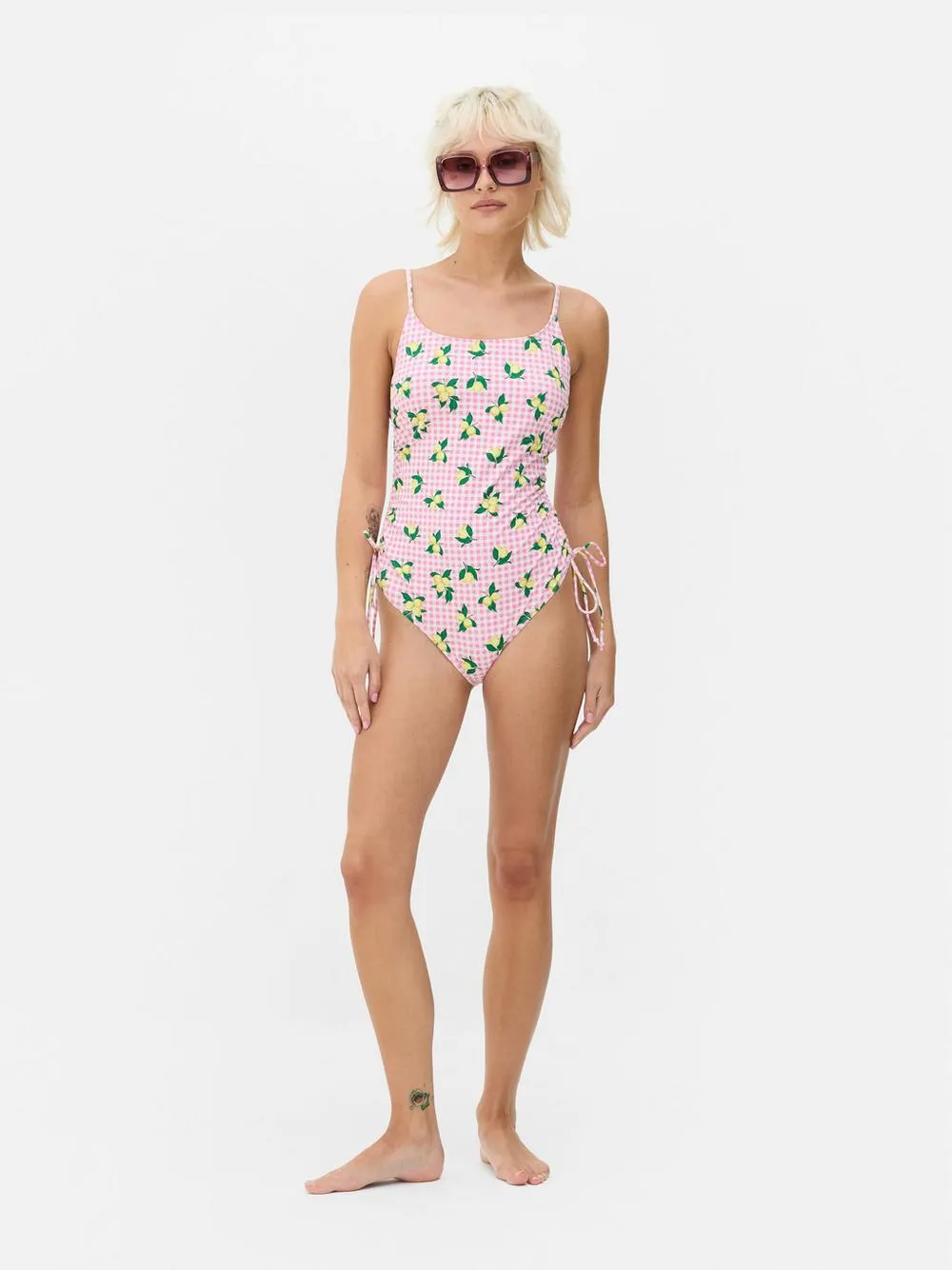 Costume da bagno arricciato con laccetti