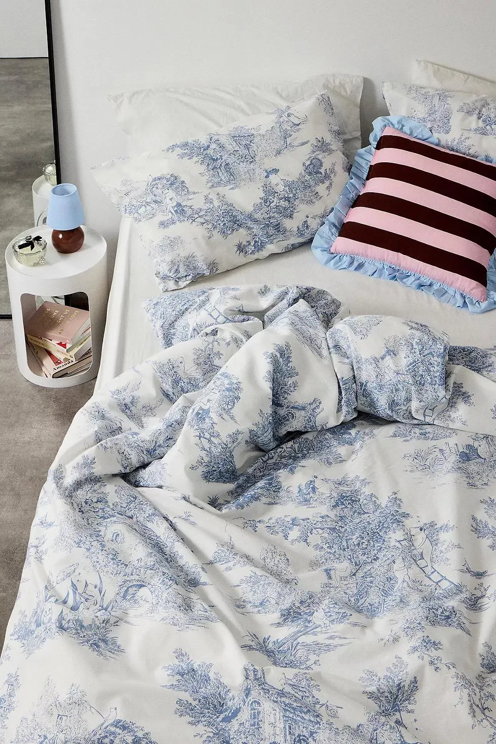 Froggy Toile Duvet Set