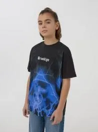 T-shirt stampa fulmini con scritta Nero