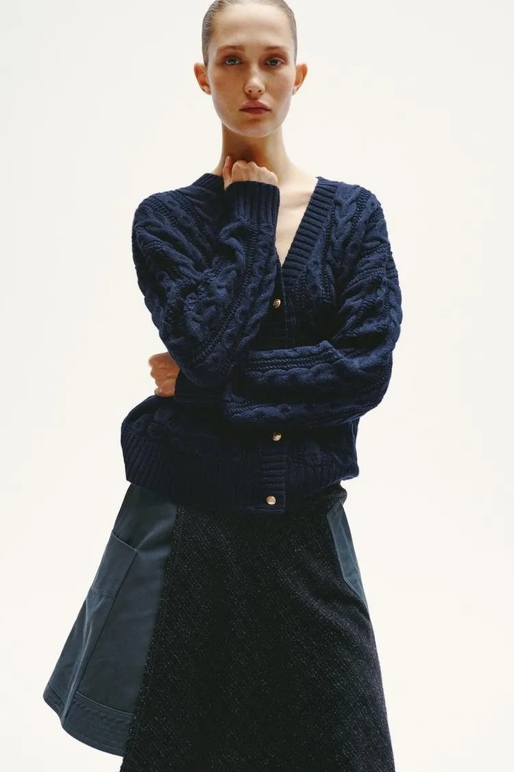 CARDIGAN IN MAGLIA A TRECCE