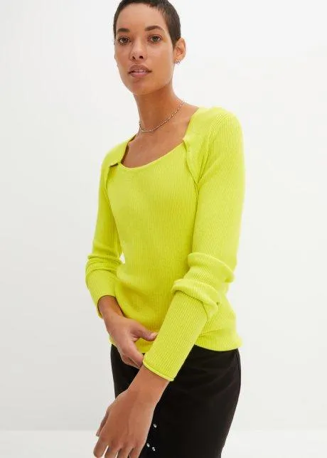 Maglione a coste con scollo quadrato