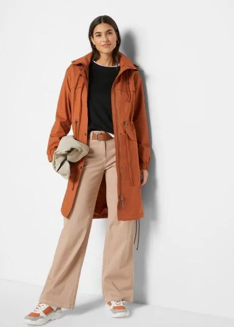 Parka con tasche grandi