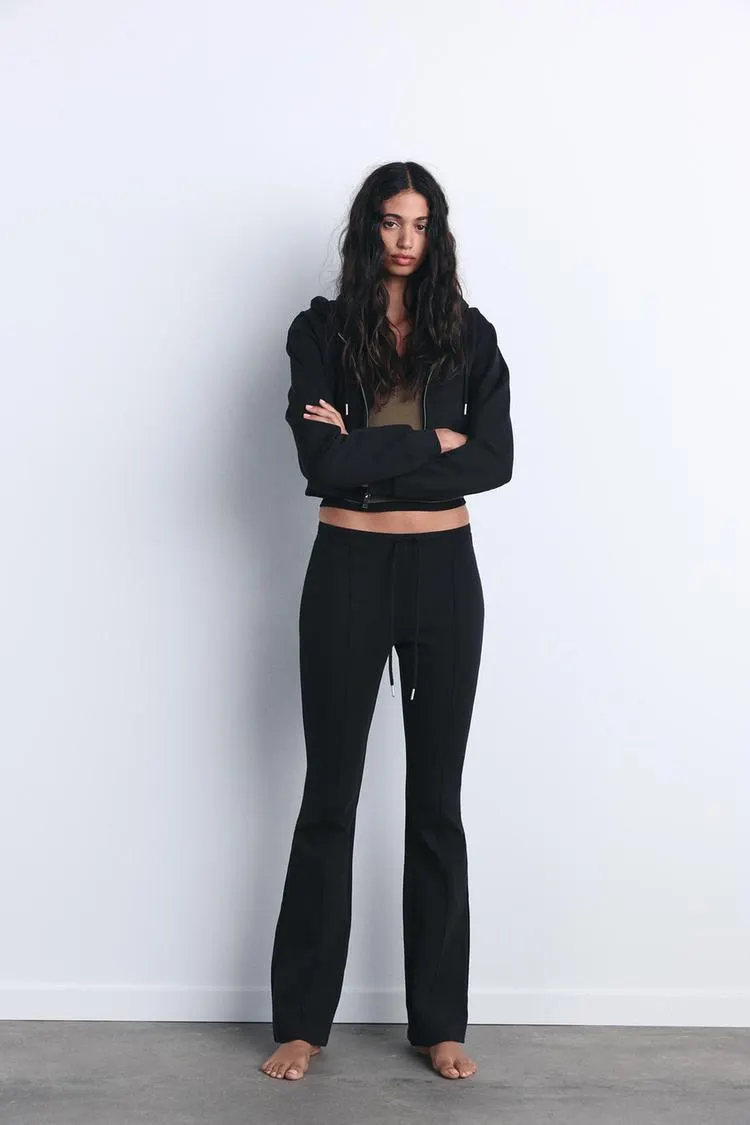 POCHI PEZZI / DAL 13.02 AL 05.07