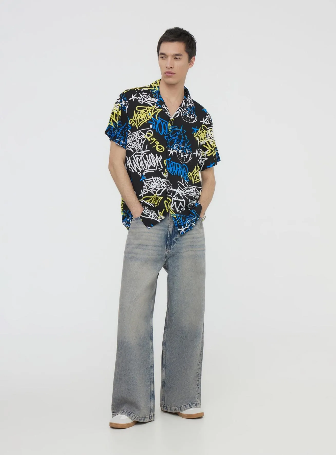 Camicia fantasia graffiti all-over Var nero