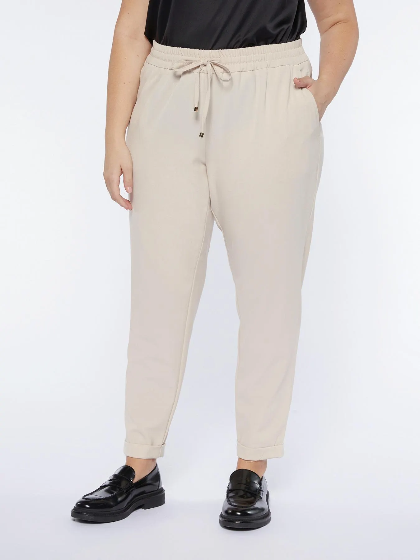 Pantaloni joggers fluidi