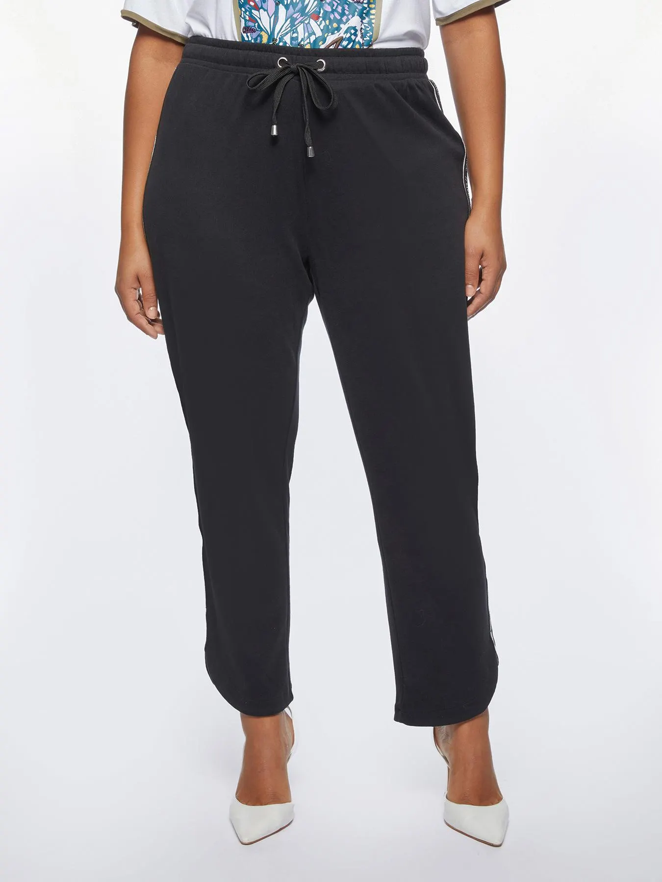 Pantaloni joggers GO. con scritte