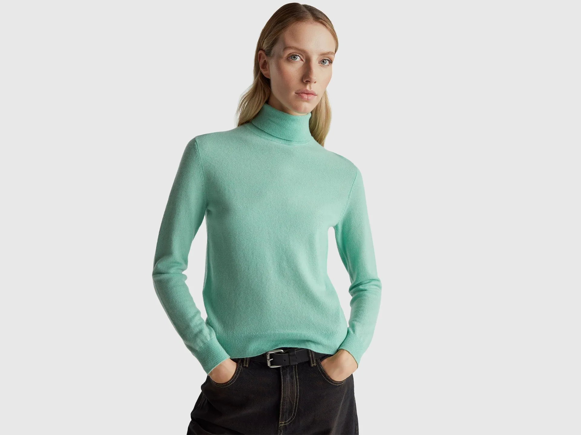 Maglione dolcevita verde chiaro in pura lana Merino