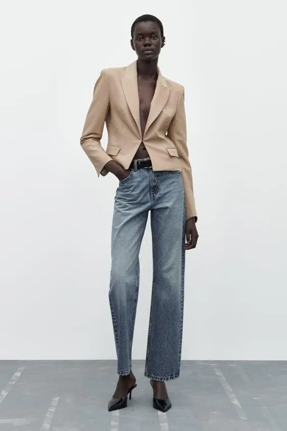 BLAZER CROPPED CON BRILLANTINI