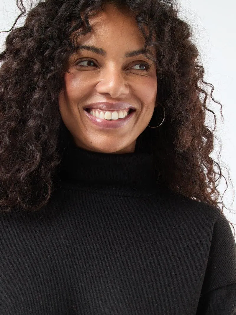 Abito in maglia con collo alto - Nero