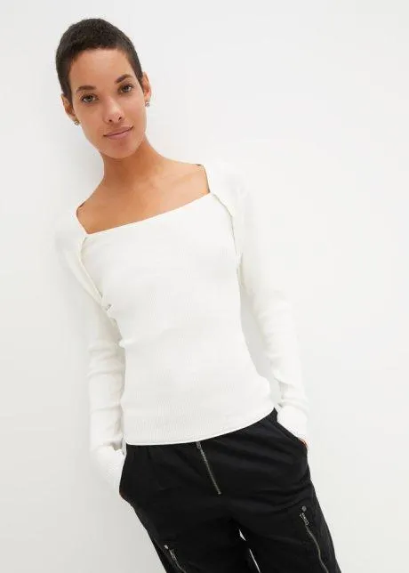 Maglione a coste con scollo quadrato