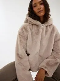 Pelliccia sintetica con cappuccio Tortora