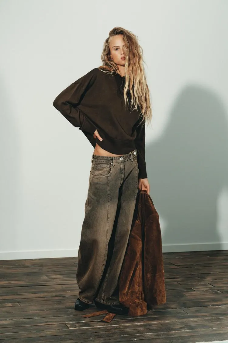 FELPA IN MAGLIA CON CAPPUCCIO