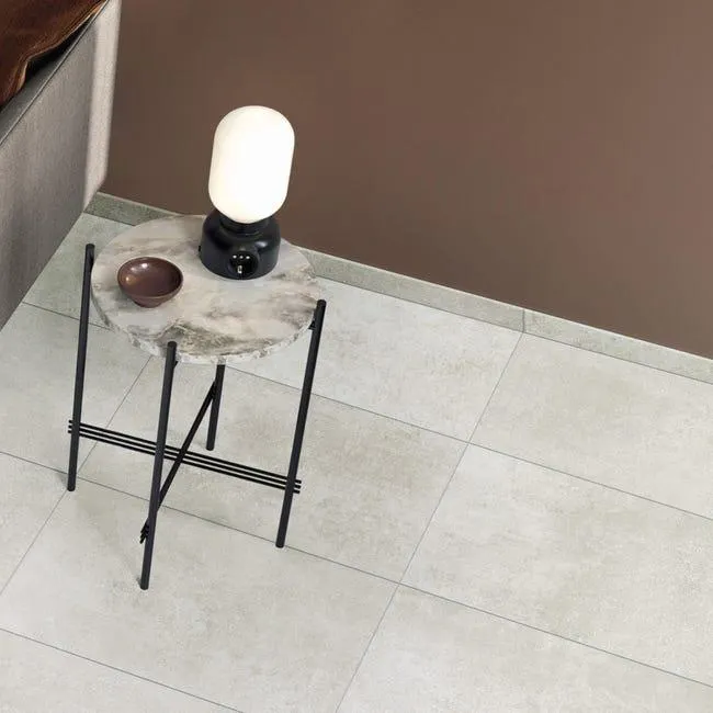 Piastrella da pavimento interno in gres porcellanato 30.8 x 61.5 cm smaltato bianco satinato Metal R9 traffico intenso (pei 4/5) Sp. 7.4 mm 1.32 mq