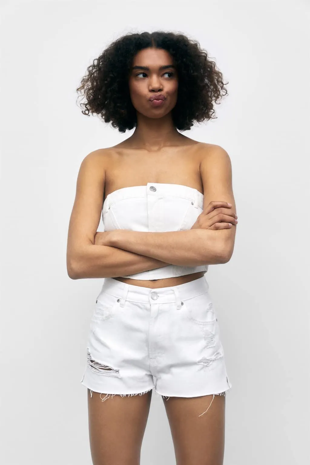 SHORTS DI JEANS MOM FIT STRAPPATI