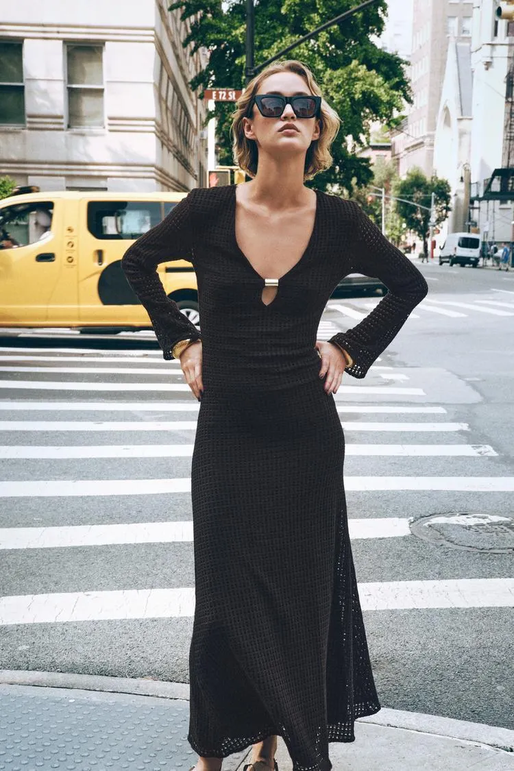 VESTITO MIDI CROCHET CON APPLICAZIONI