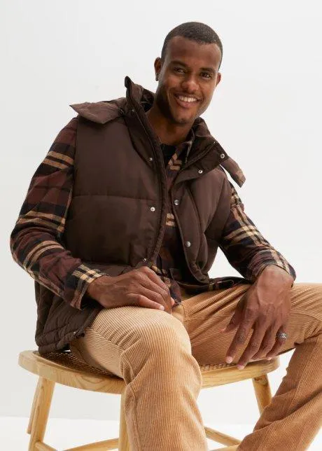 Gilet trapuntato con cappuccio in poliestere riciclato