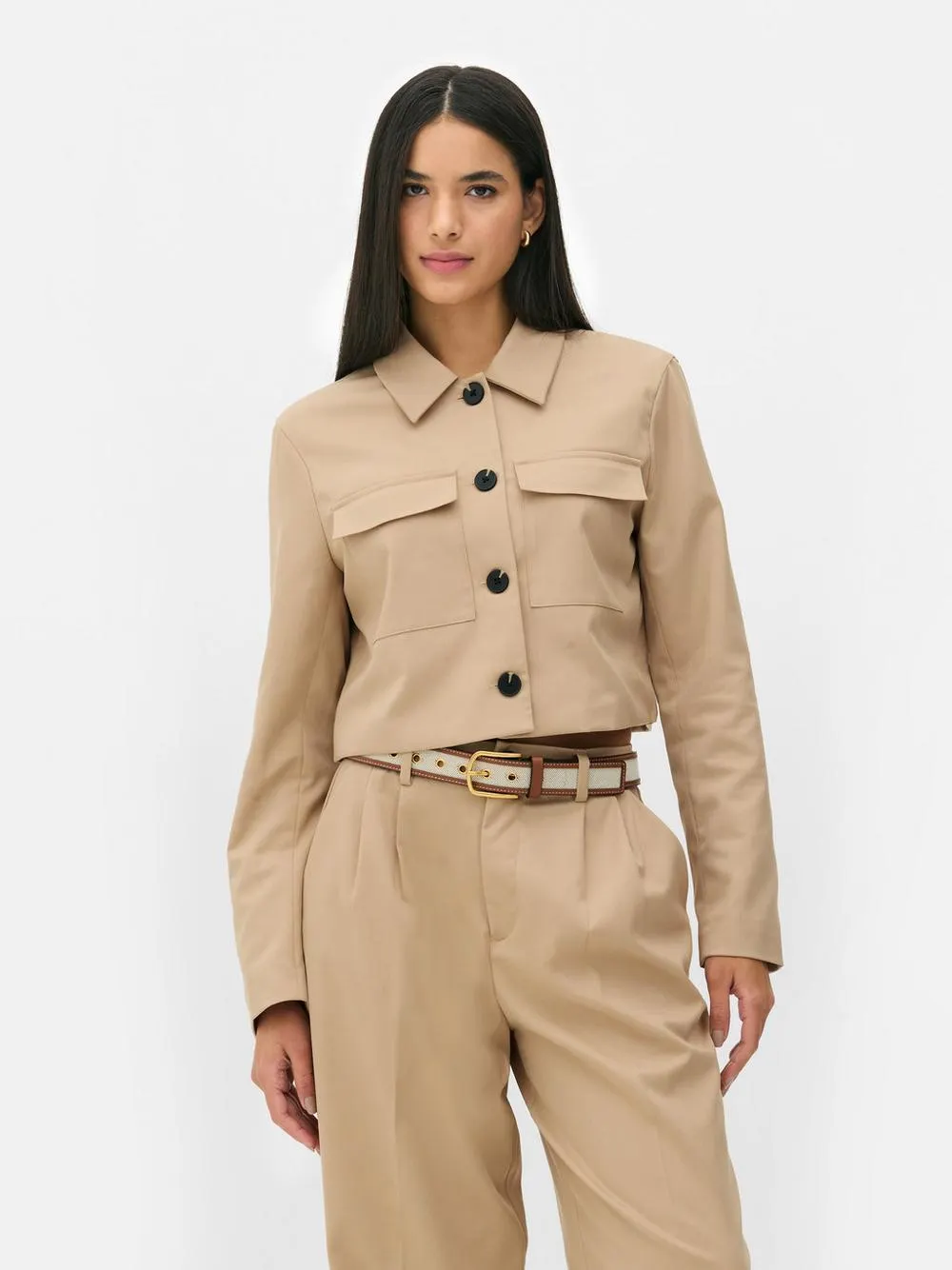 Giacca corta con taschino sul petto