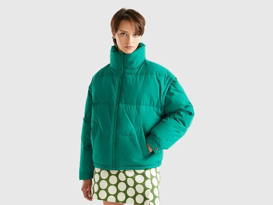 Piumino corto con maniche staccabili