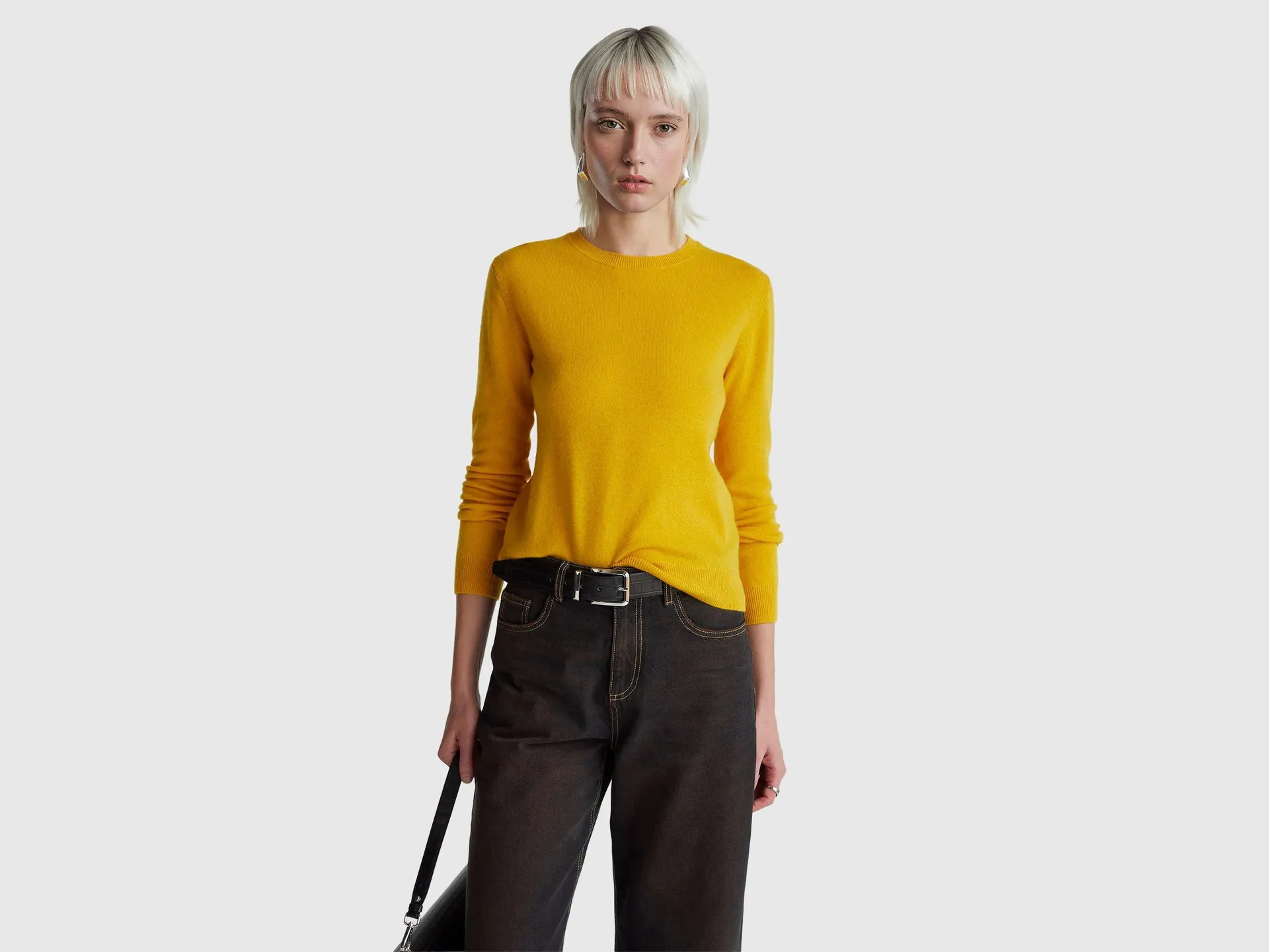 Maglia girocollo giallo ocra in lana Merino