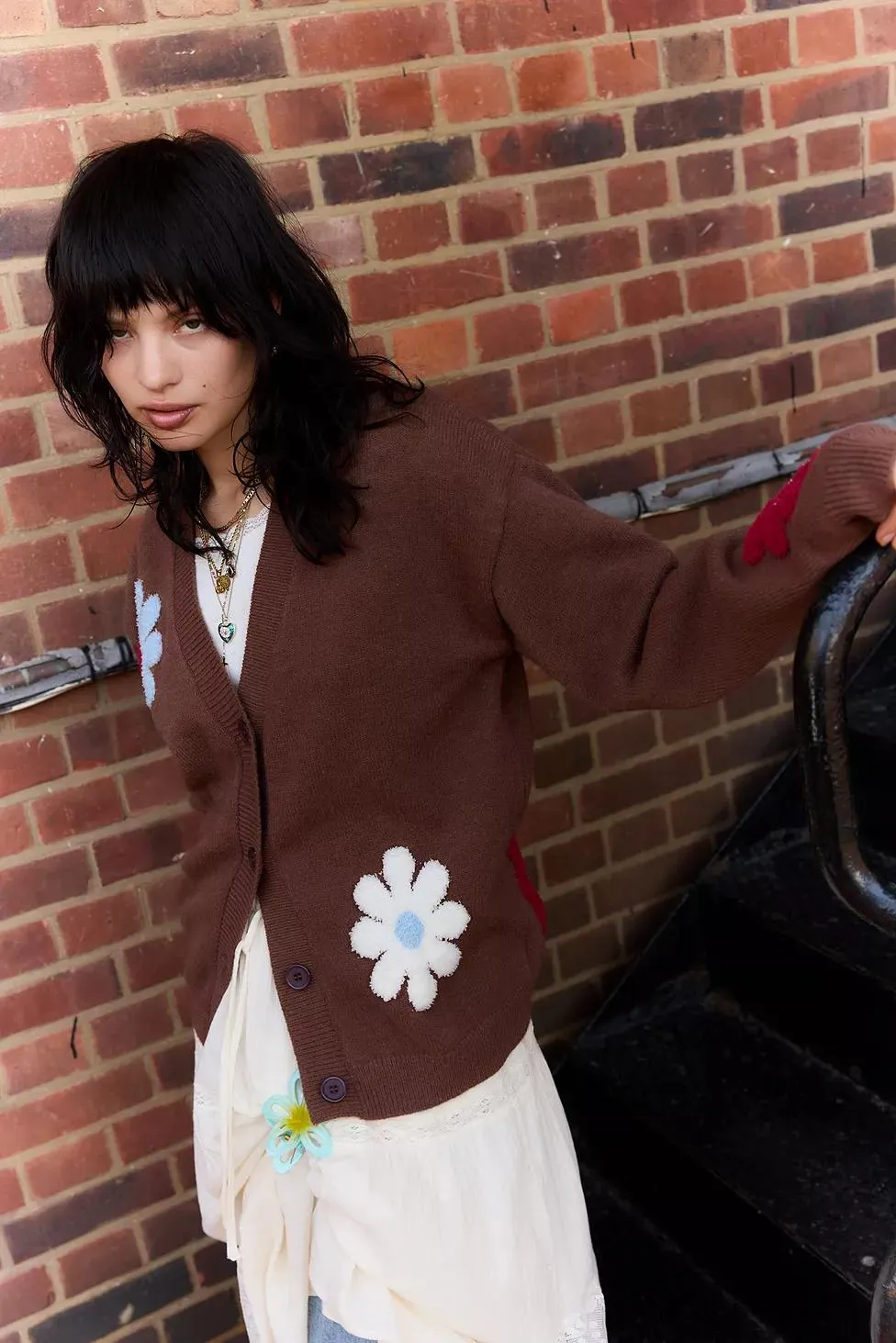 Daisy Street Cardigan in maglia UO Exclusive con fiori a ciuffi