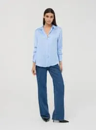 Camicia ampia effetto raso tinta unita Celeste chiaro