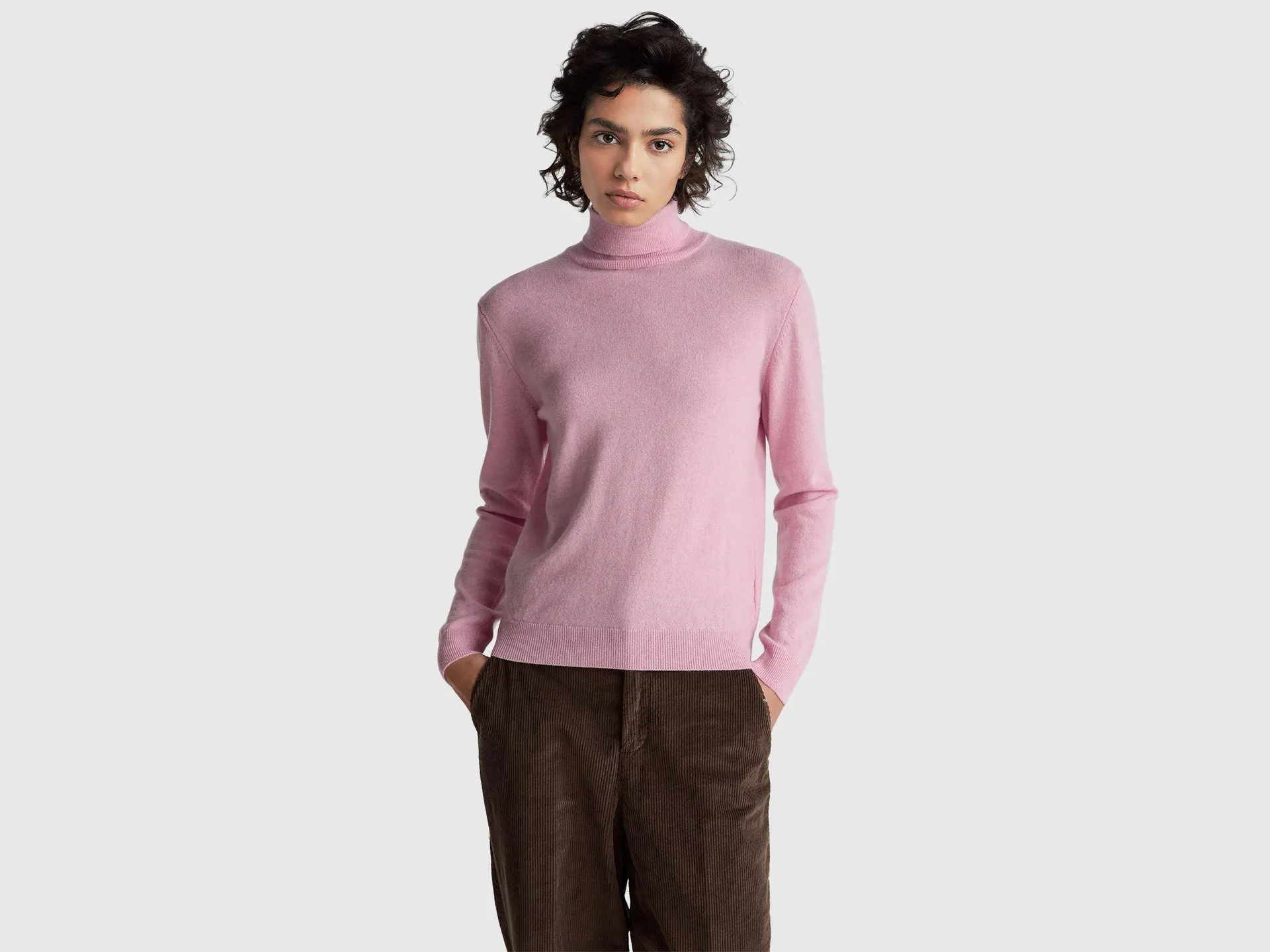 Maglione dolcevita rosa in pura lana Merino