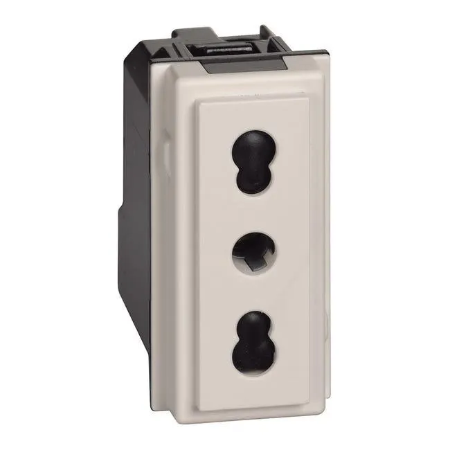 Presa di alimentazione Living Now BTICINO 10-16 A, colore sabbia