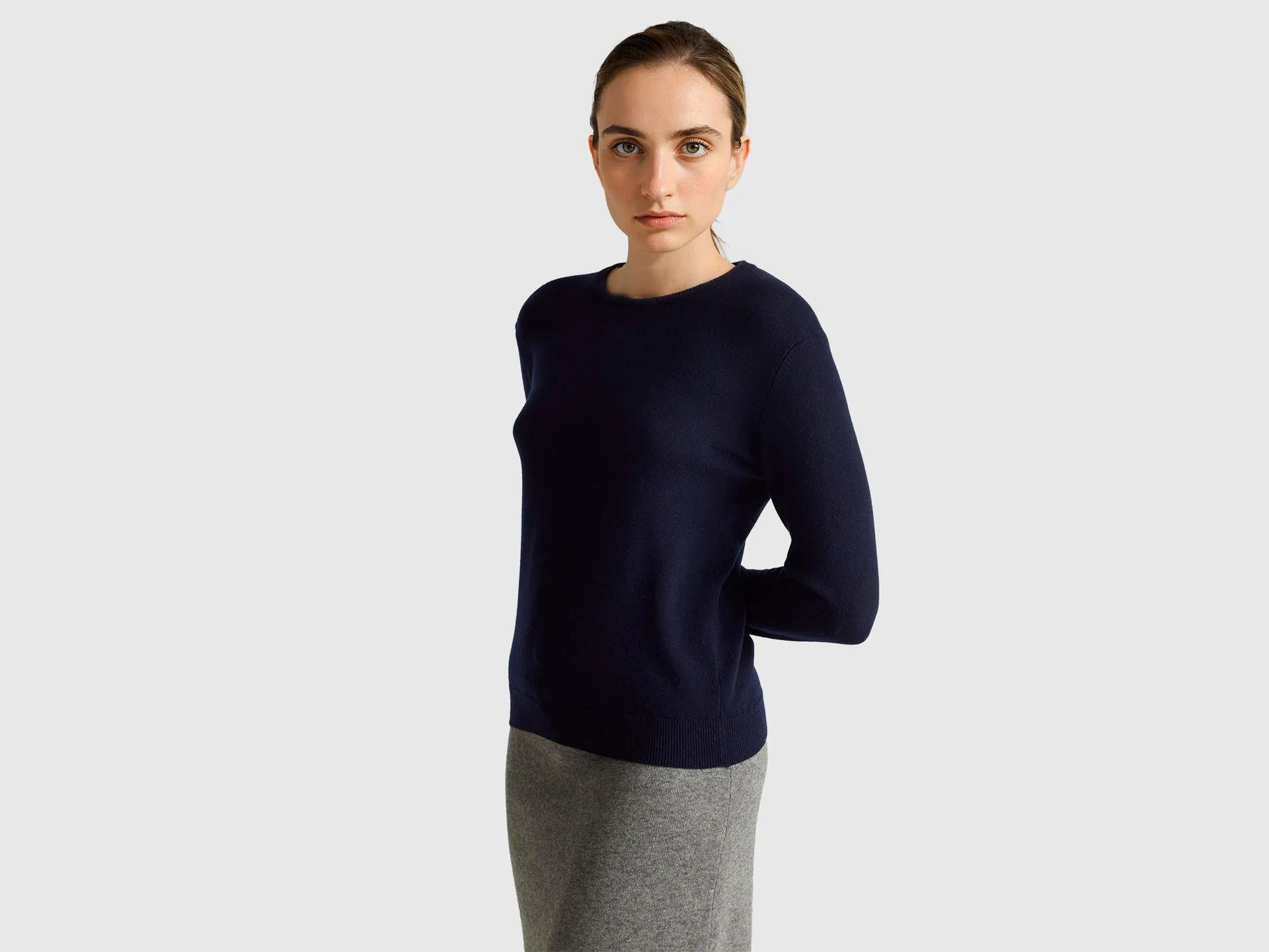 Maglia girocollo blu scuro in pura lana Merino