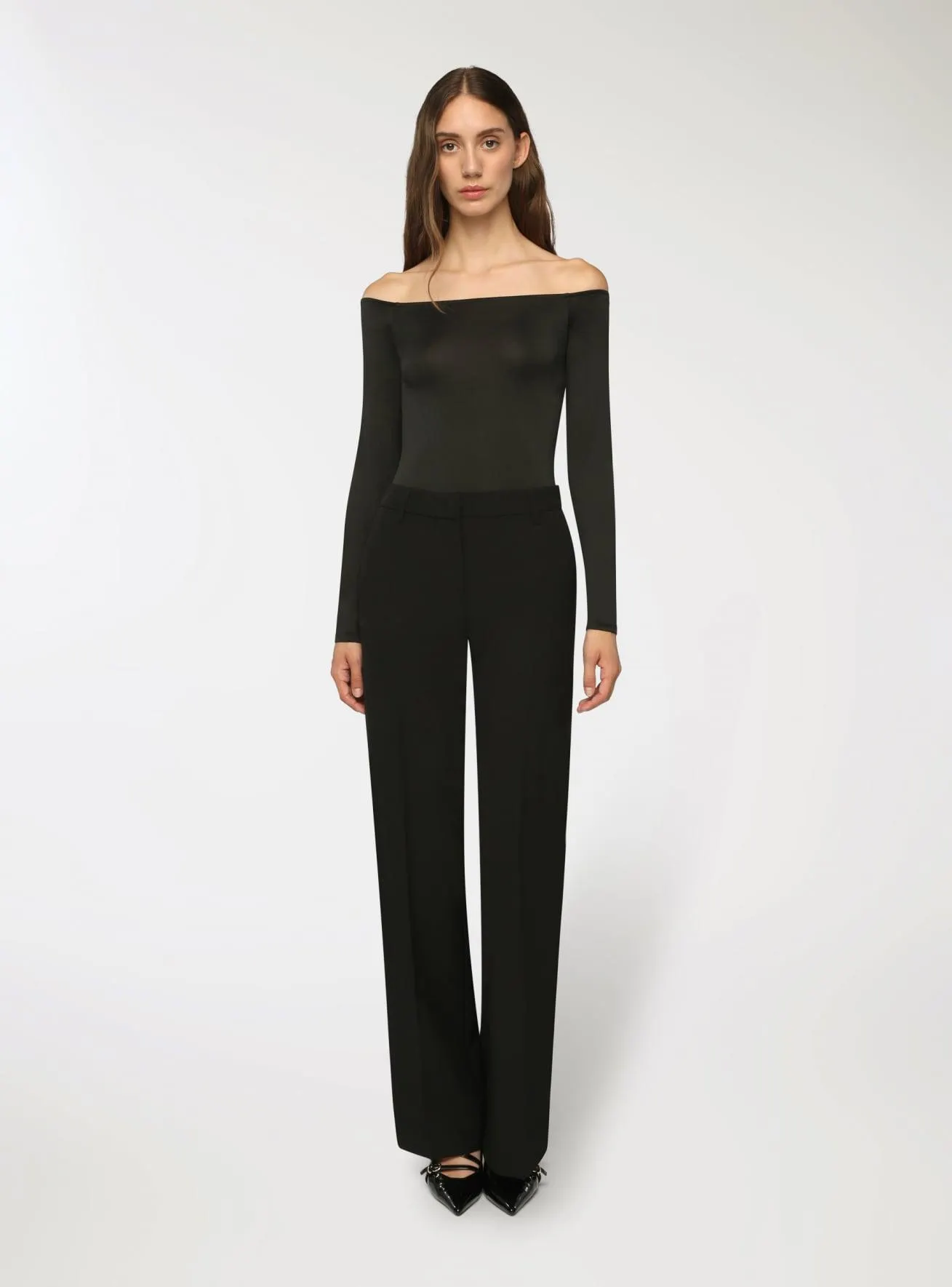 Body elasticizzato spalle scoperte Nero