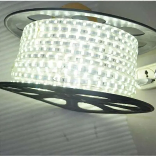 Nastro LED 220V IP65 impermeabile 7W/m 60 LED/m Lunghezza 50m - Bianco Naturale 4000K